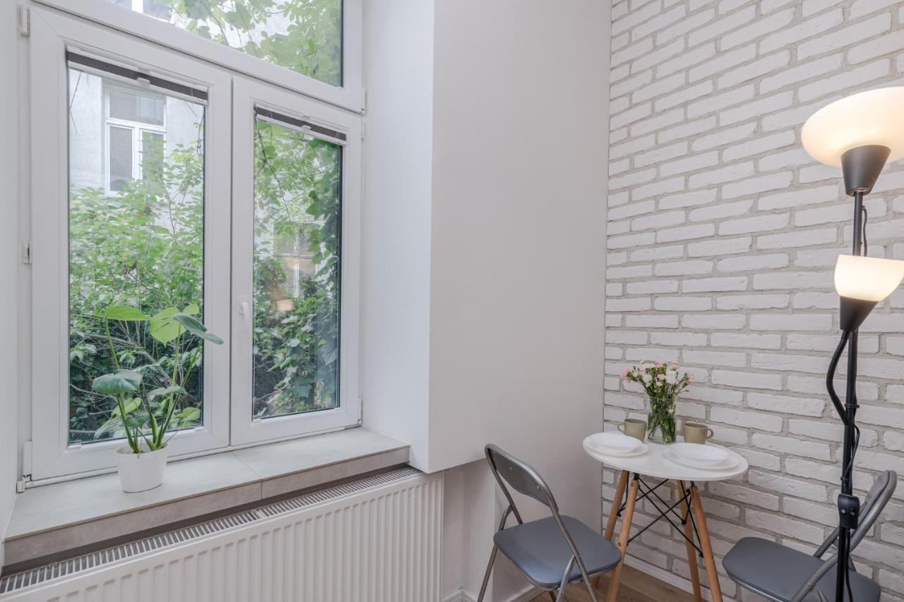 Parkside Fresh Apartments - Old Town Guesthouse - By Upstairs Cracóvia Exterior foto
