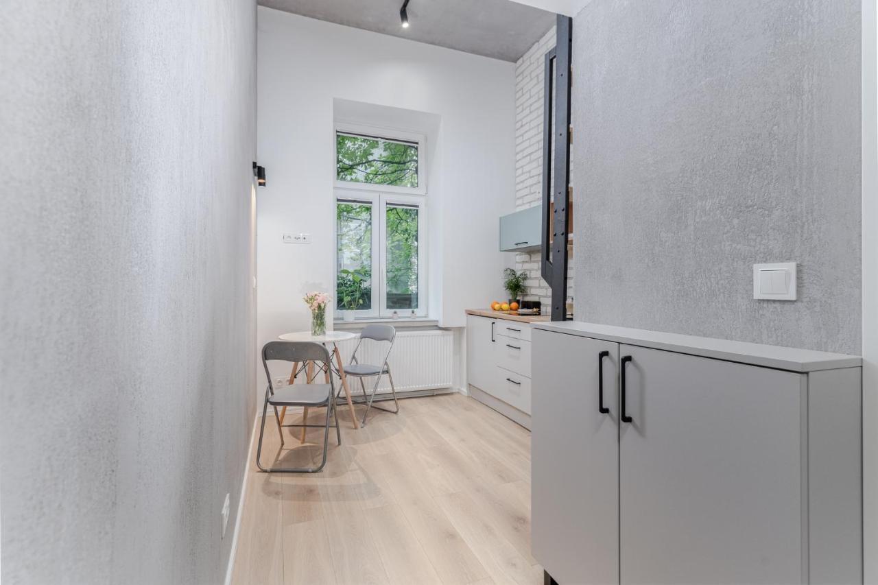 Parkside Fresh Apartments - Old Town Guesthouse - By Upstairs Cracóvia Exterior foto